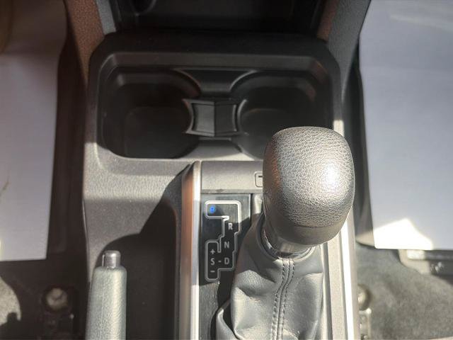 Used 2022 Toyota Tacoma SR5 w/ Technology Package AWD/4WD image 23