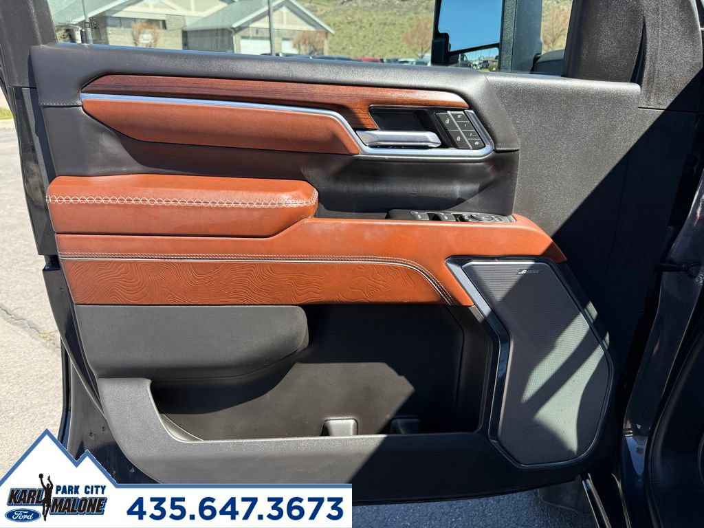 Used 2024 GMC Sierra 3500 Denali Ultimate AWD/4WD image 13