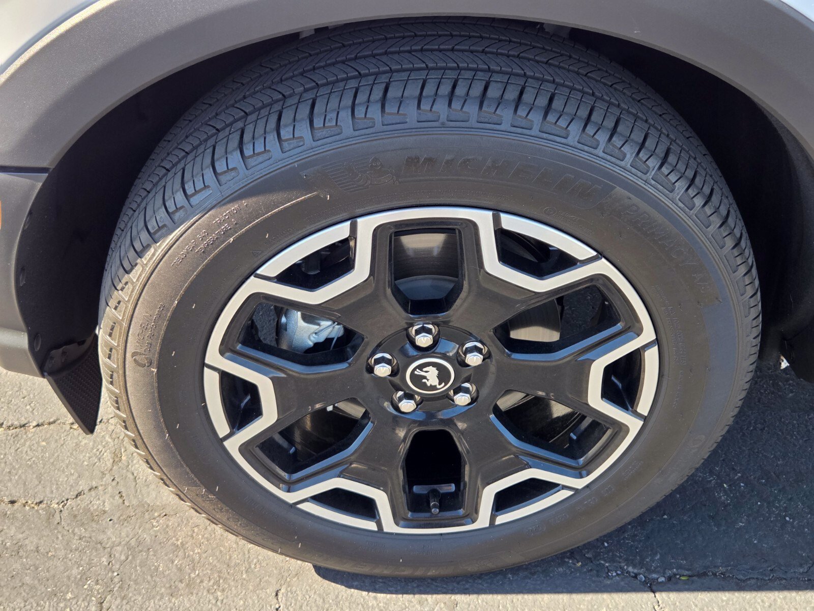 Certified 2025 Ford Bronco Sport Outer Banks w/ Outer Banks Tech Package+ AWD/4WD image 9