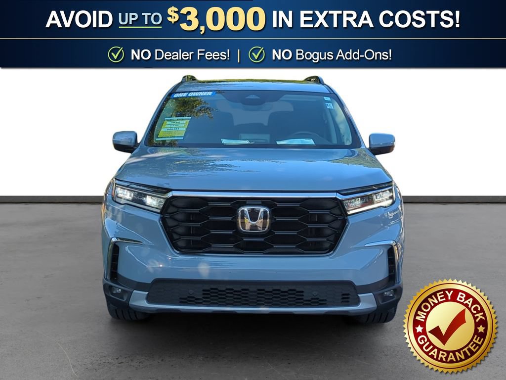 Used 2025 Honda Pilot Touring image 11