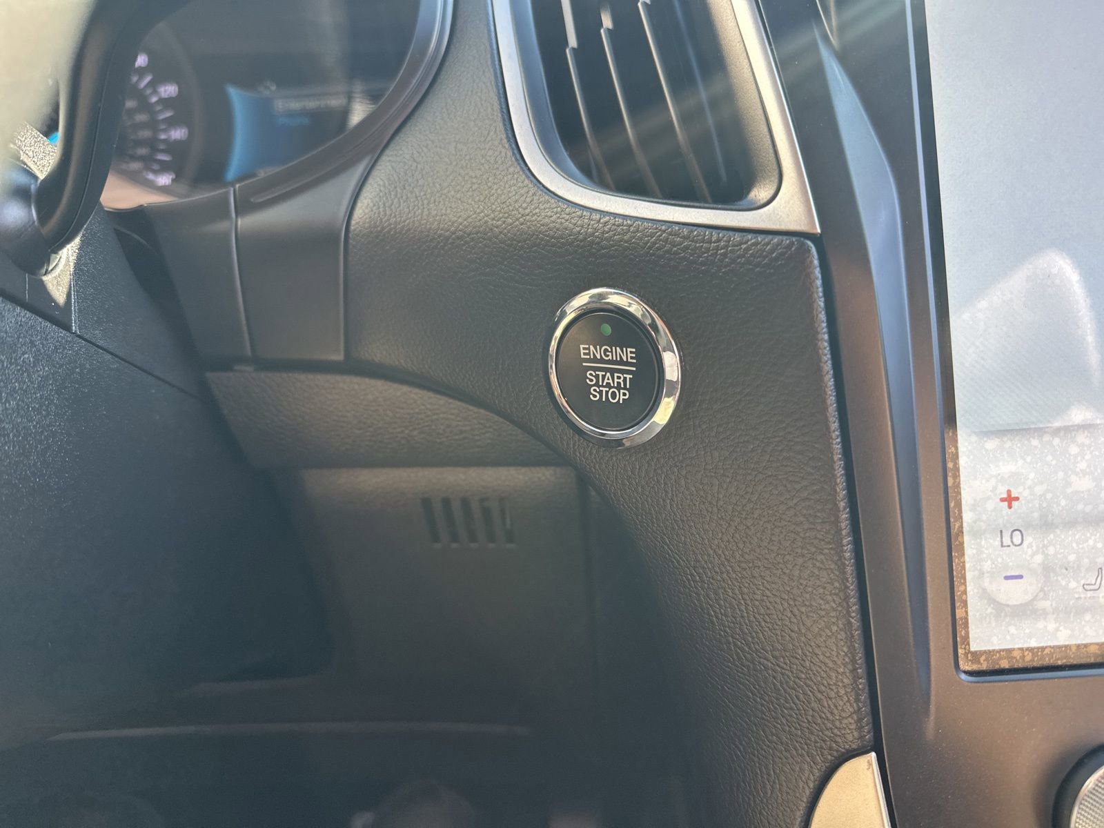 Certified 2024 Ford Edge SEL w/ Convenience Package image 23