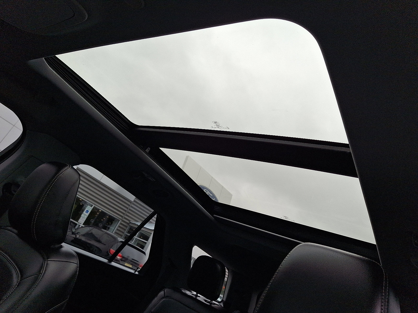 Certified 2023 Ford Explorer XLT w/ Equipment Group 202A image 21