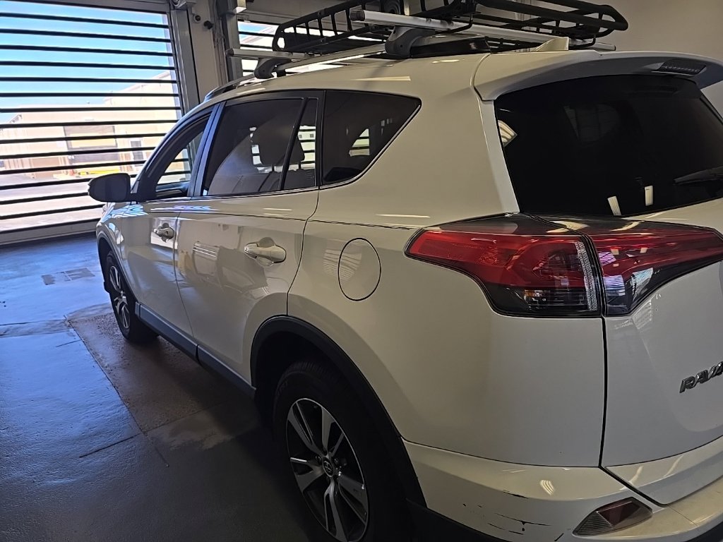 Used 2017 Toyota RAV4 XLE FWD image 6