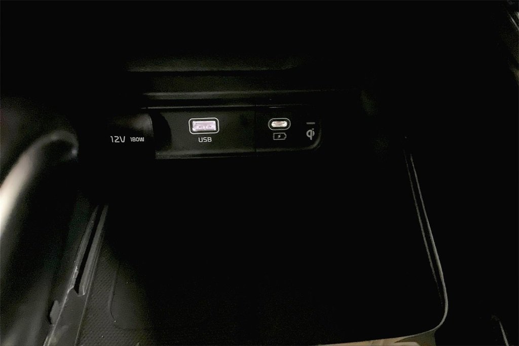 Used 2025 Kia Telluride S image 33