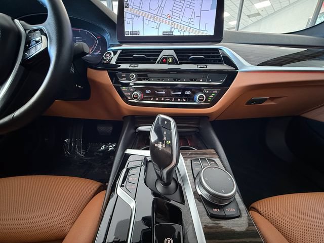 Used 2023 BMW 530i xDrive w/ Premium Package AWD/4WD image 15
