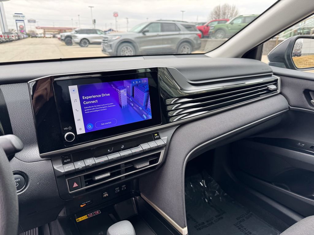 Used 2025 Toyota Camry LE image 20