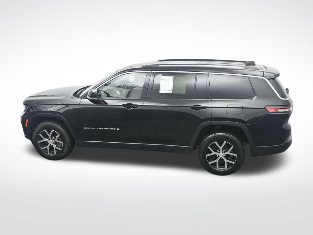 Used 2023 Jeep Grand Cherokee L Limited AWD/4WD image 37