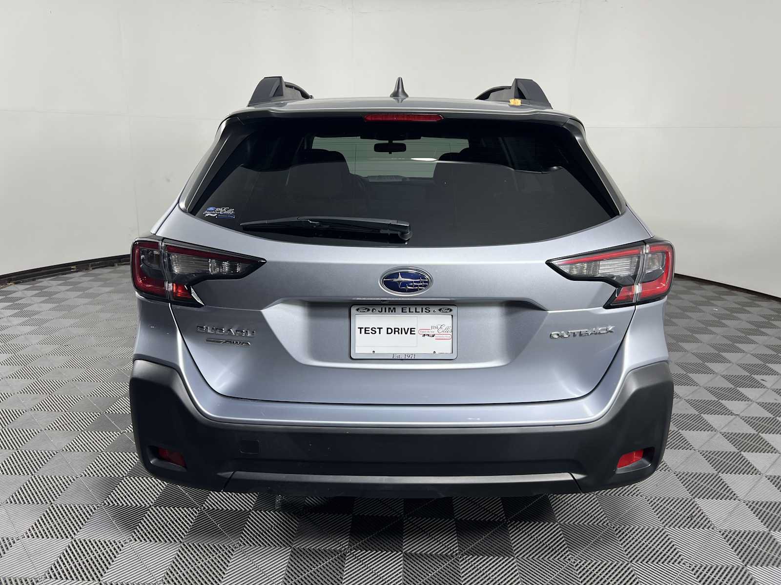 Used 2024 Subaru Outback Premium AWD/4WD image 10