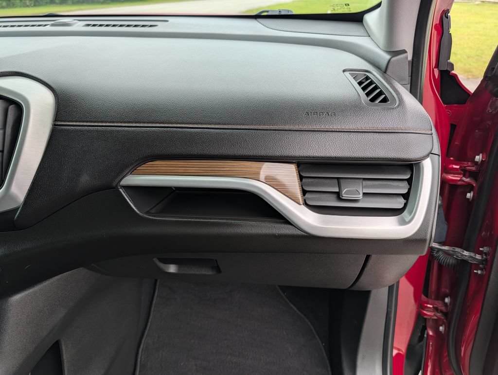 Used 2021 GMC Terrain SLE w/ Driver Convenience Package FWD image 23