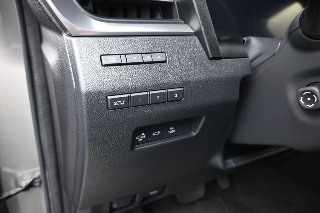 Used 2024 Lexus GX 550 AWD/4WD image 13