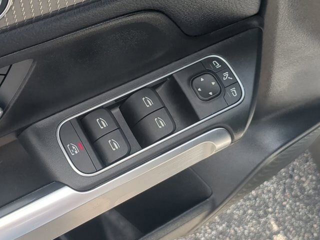 Used 2022 Mercedes-Benz GLB 250 4MATIC image 14