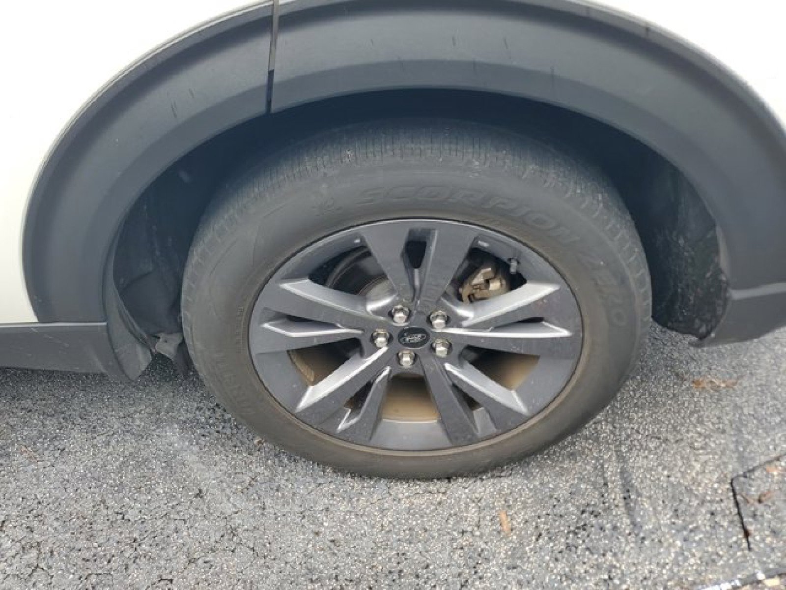 Certified 2023 Ford Explorer XLT w/ Equipment Group 202A RWD image 4