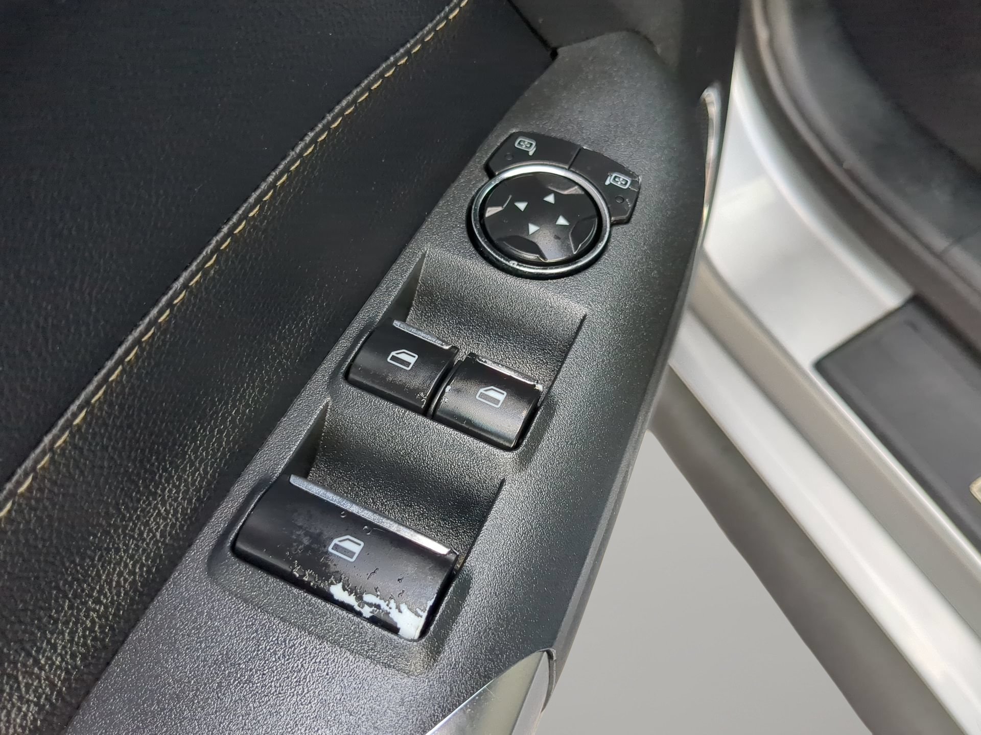Certified 2020 Ford Mustang Premium RWD image 53