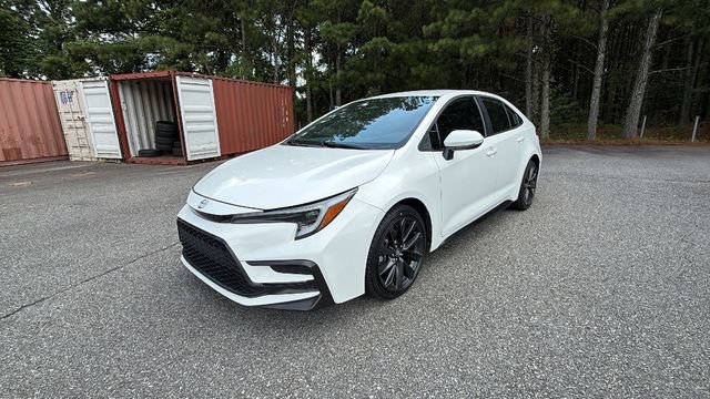 Used 2024 Toyota Corolla SE FWD image 3