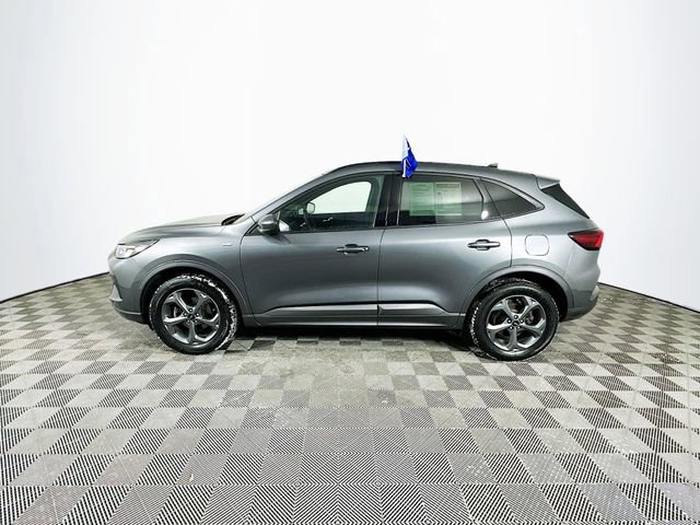 Certified 2023 Ford Escape ST-Line Select w/ Tech Pack #2 image 2
