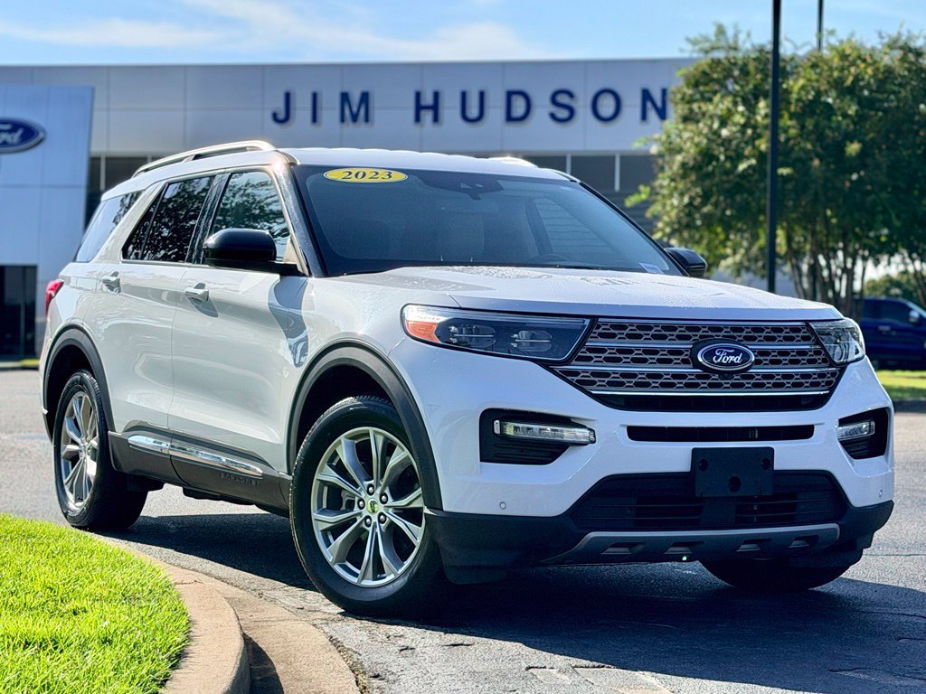 Certified 2023 Ford Explorer Limited AWD/4WD image 2