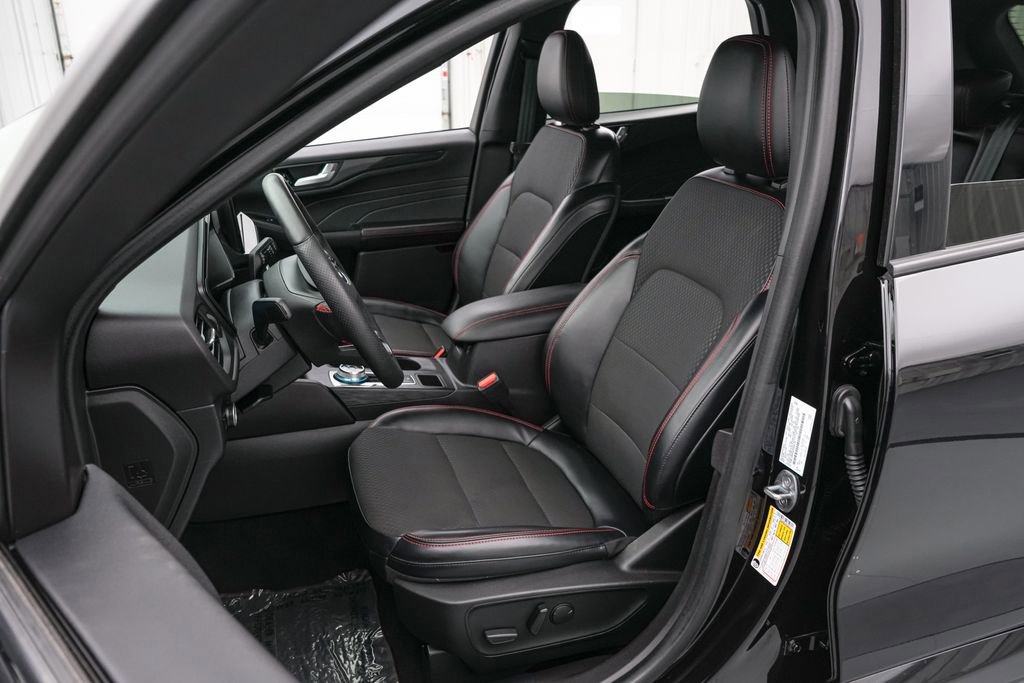 Certified 2023 Ford Escape ST-Line Select w/ Tech Pack #2 AWD/4WD image 11