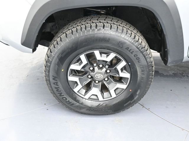 Used 2023 Toyota Tacoma TRD Off-Road w/ Technology Package AWD/4WD image 10