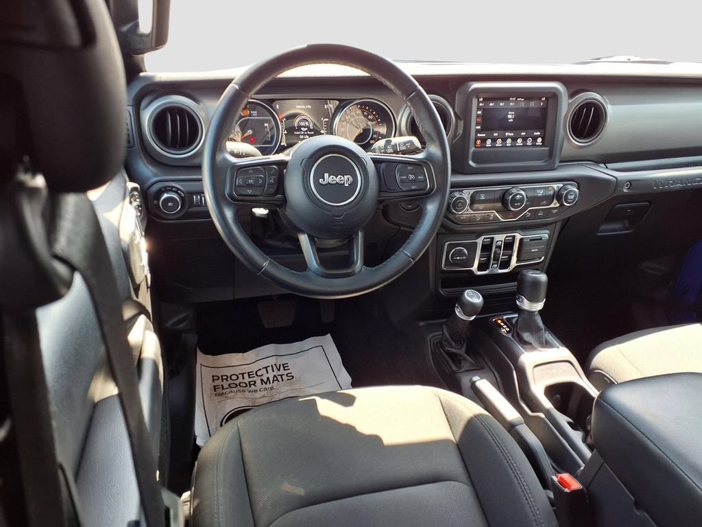 Used 2022 Jeep Wrangler Unlimited Sport AWD/4WD image 9
