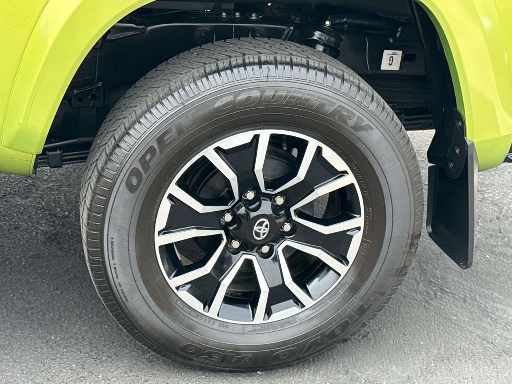 Used 2023 Toyota Tacoma TRD Sport w/ TRD Premium Sport Package AWD/4WD image 34