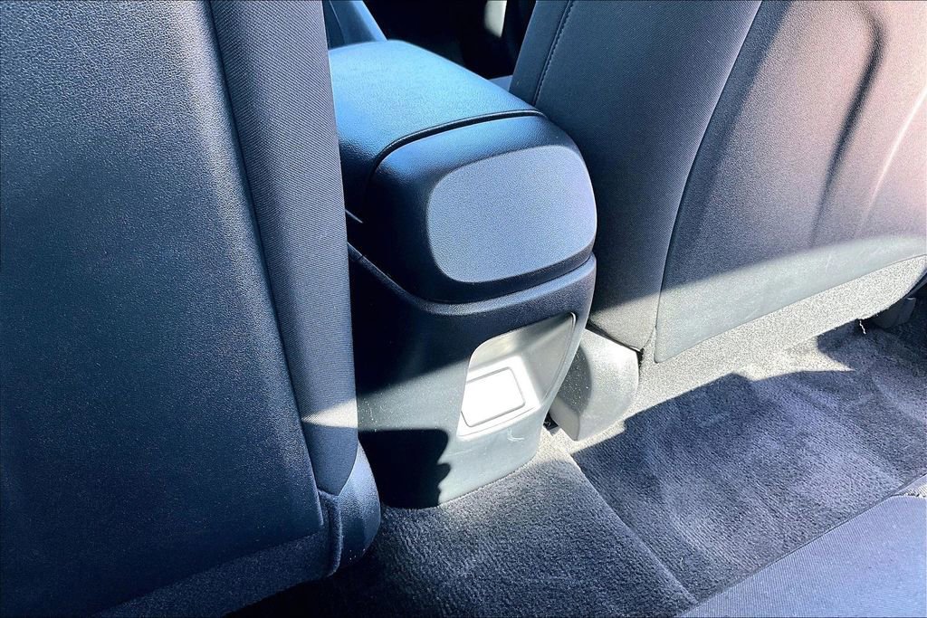 Used 2024 Hyundai Elantra SE image 33