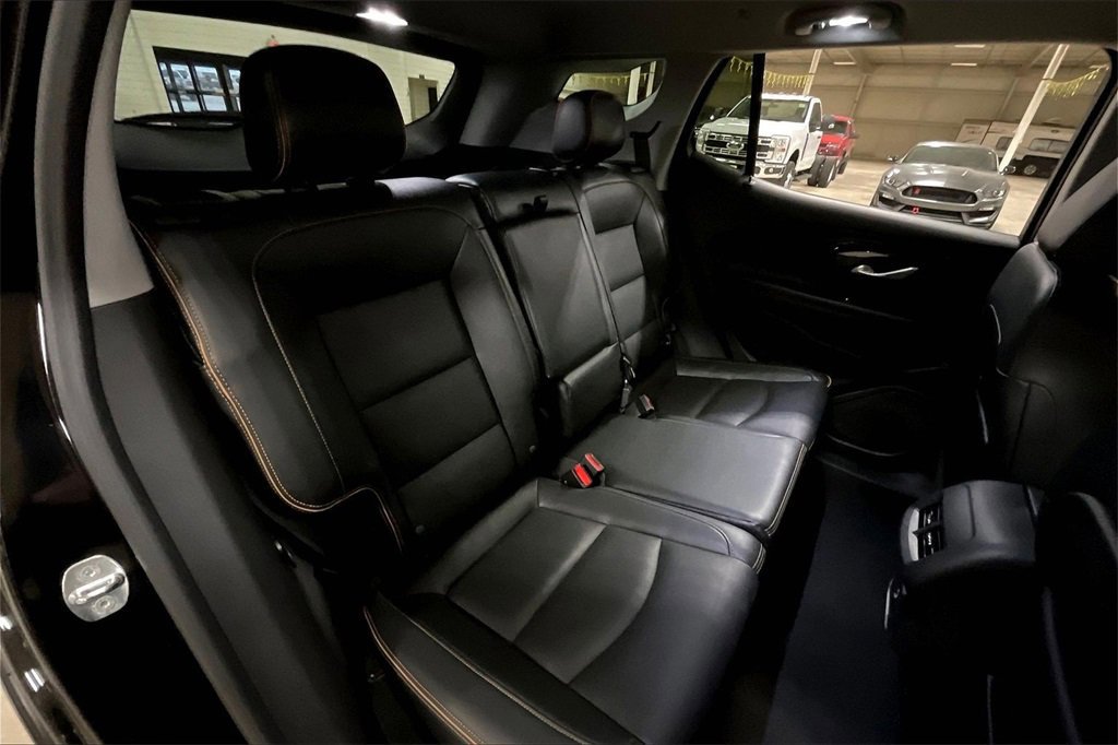 Used 2023 GMC Terrain AT4 image 25