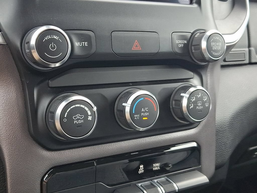 Used 2019 RAM 1500 Big Horn AWD/4WD image 15