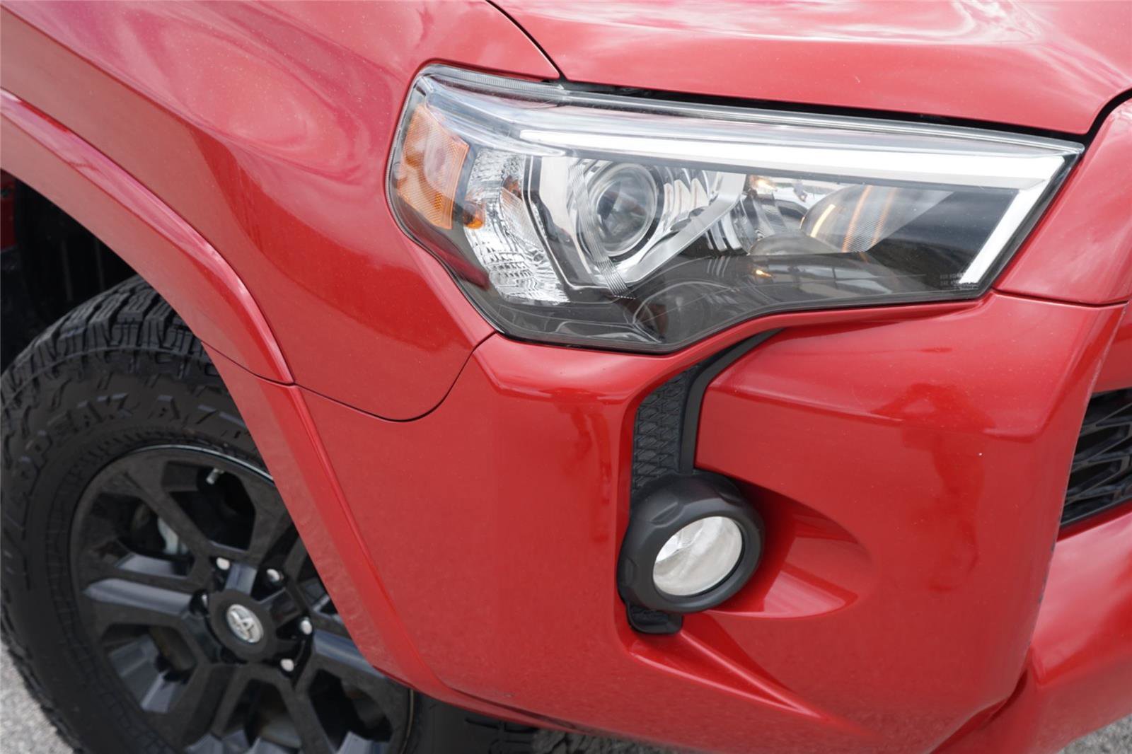 Used 2020 Toyota 4Runner SR5 Premium AWD/4WD image 3