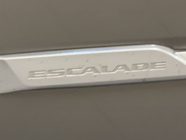 Used 2017 Cadillac Escalade Platinum AWD/4WD image 18