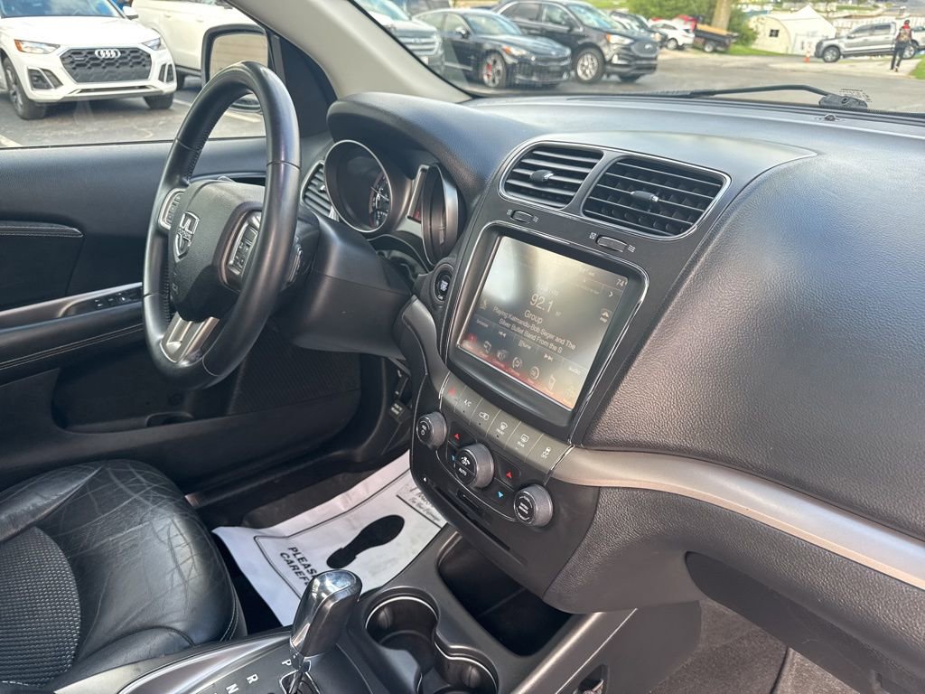 Used 2018 Dodge Journey Crossroad w/ Nav & Sun Group FWD image 36