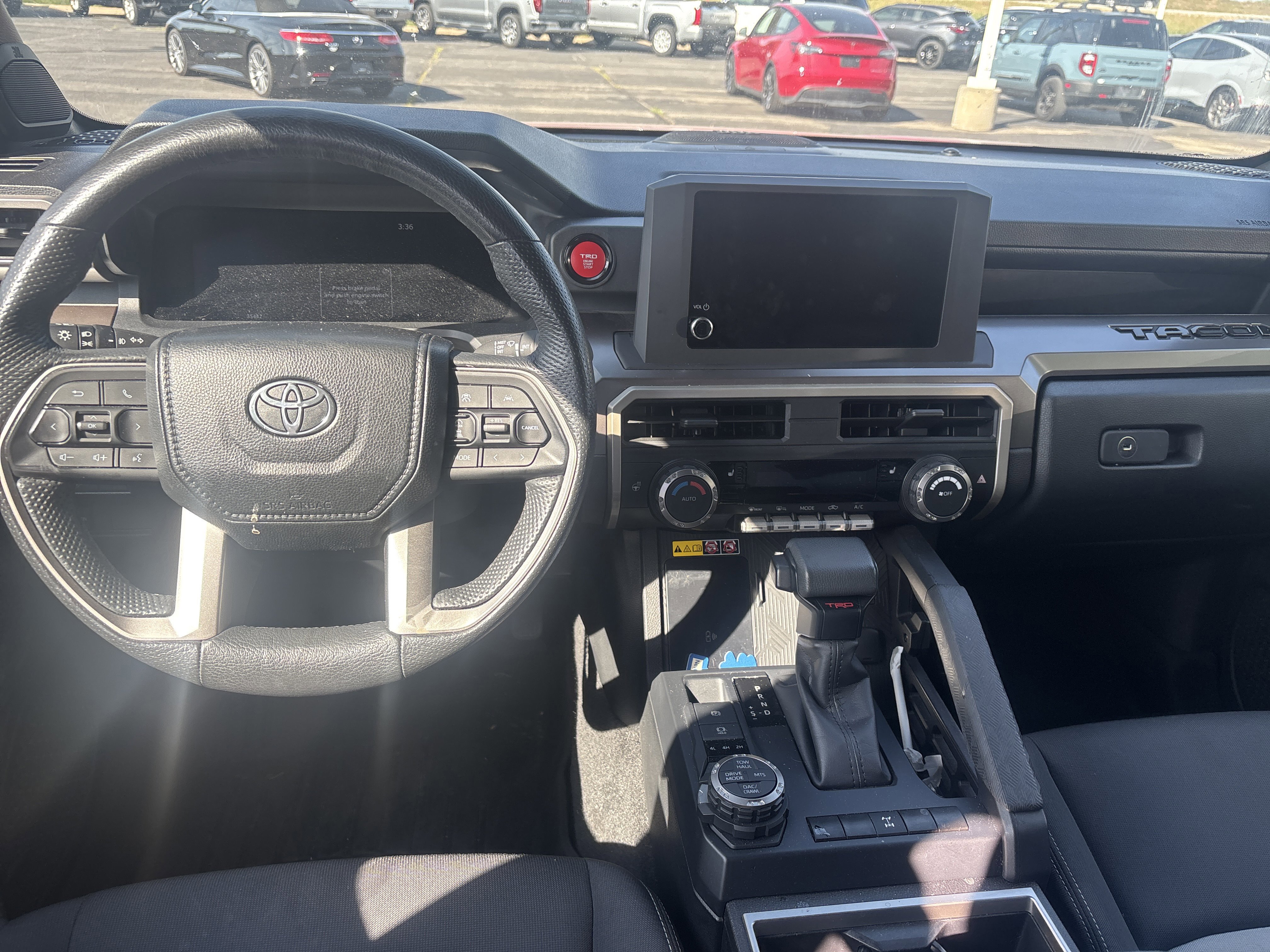 Used 2024 Toyota Tacoma TRD Off-Road image 9