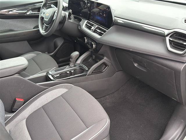 Used 2026 Chevrolet TrailBlazer LT AWD/4WD image 12