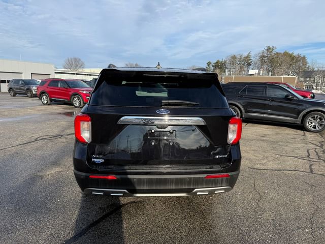 Certified 2022 Ford Explorer XLT w/ Equipment Group 202A image 25