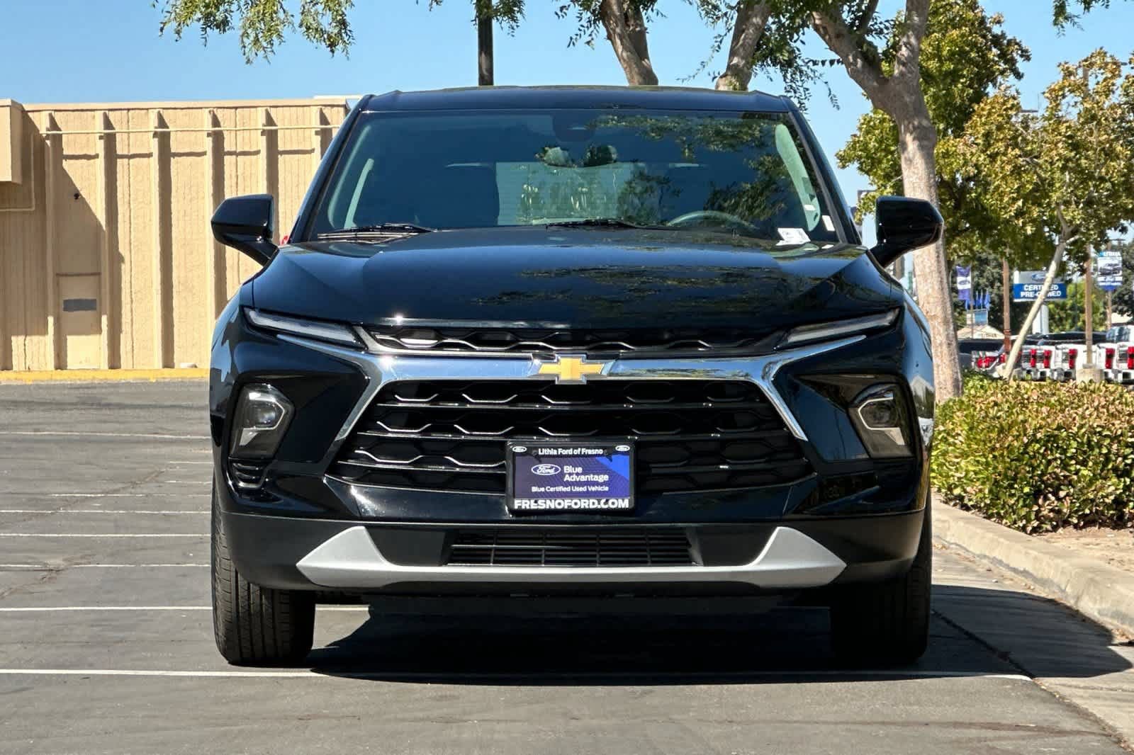 Used 2025 Chevrolet Blazer LT FWD image 11