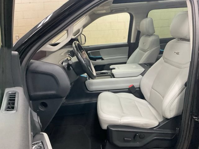 Certified 2025 Ford Expedition Platinum AWD/4WD image 8