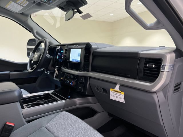 Certified 2025 Ford F350 XLT w/ 360-Degree Camera Package AWD/4WD image 23