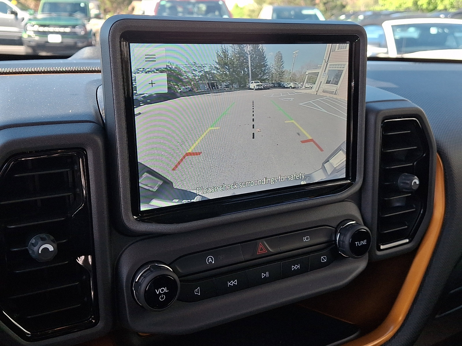 Certified 2023 Ford Bronco Sport Badlands AWD/4WD image 18