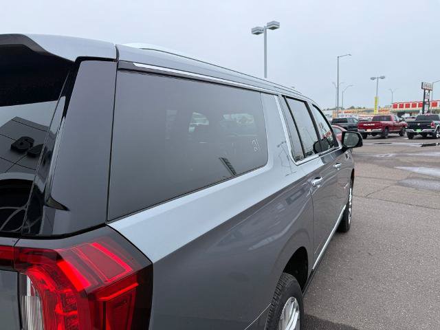 Used 2021 GMC Yukon XL Denali w/ Denali Premium Package AWD/4WD image 16