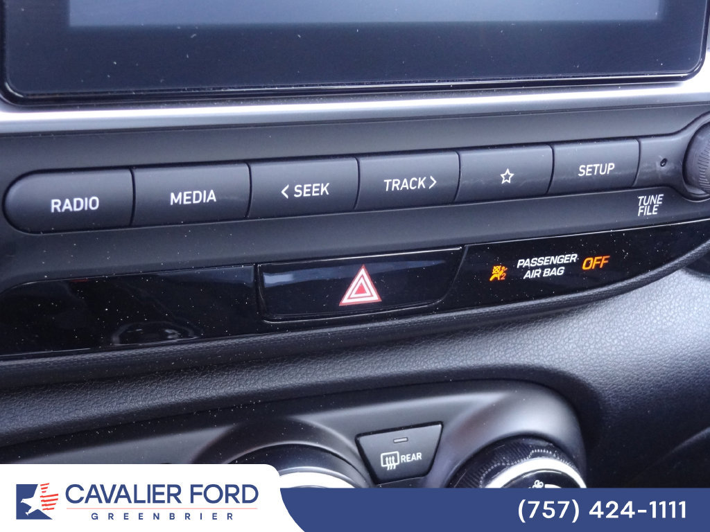 Used 2022 Hyundai Venue SEL FWD image 24