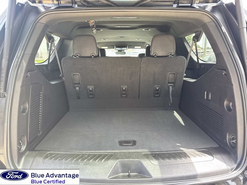 Used 2023 Chevrolet Suburban LT AWD/4WD image 10