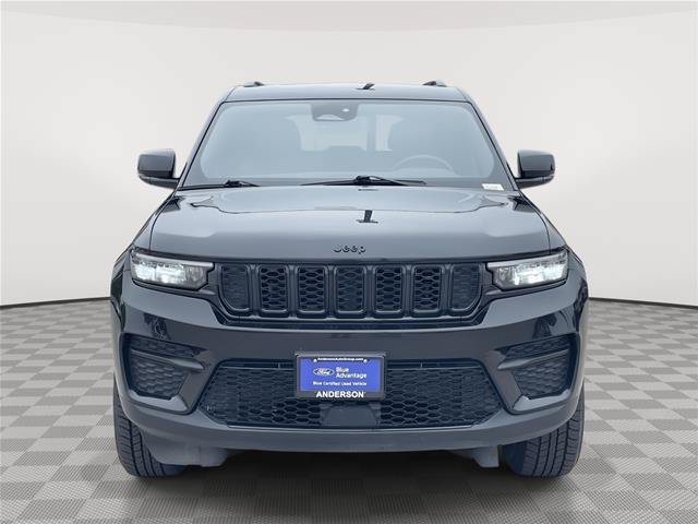 Used 2024 Jeep Grand Cherokee Altitude AWD/4WD image 4