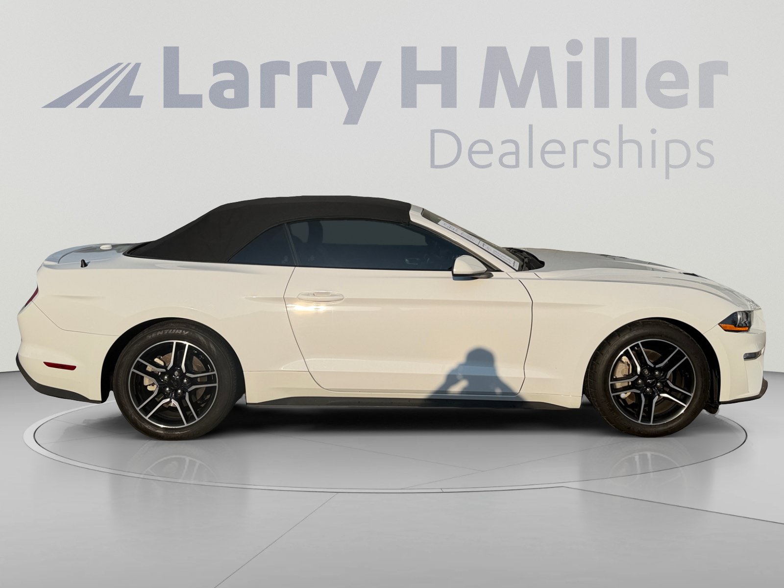 Certified 2022 Ford Mustang Premium RWD image 6