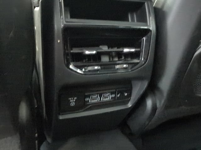 Used 2023 Jeep Grand Cherokee Limited AWD/4WD image 31