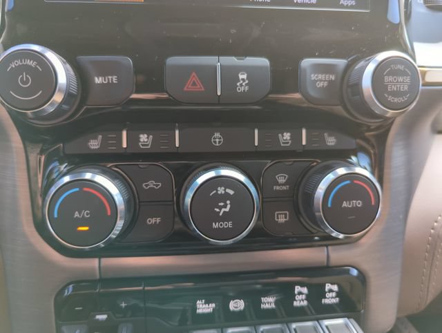 Used 2022 RAM 3500 Limited w/ Max Tow Package AWD/4WD image 48