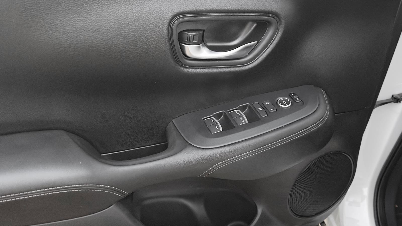 Used 2024 Honda HR-V EX-L image 13