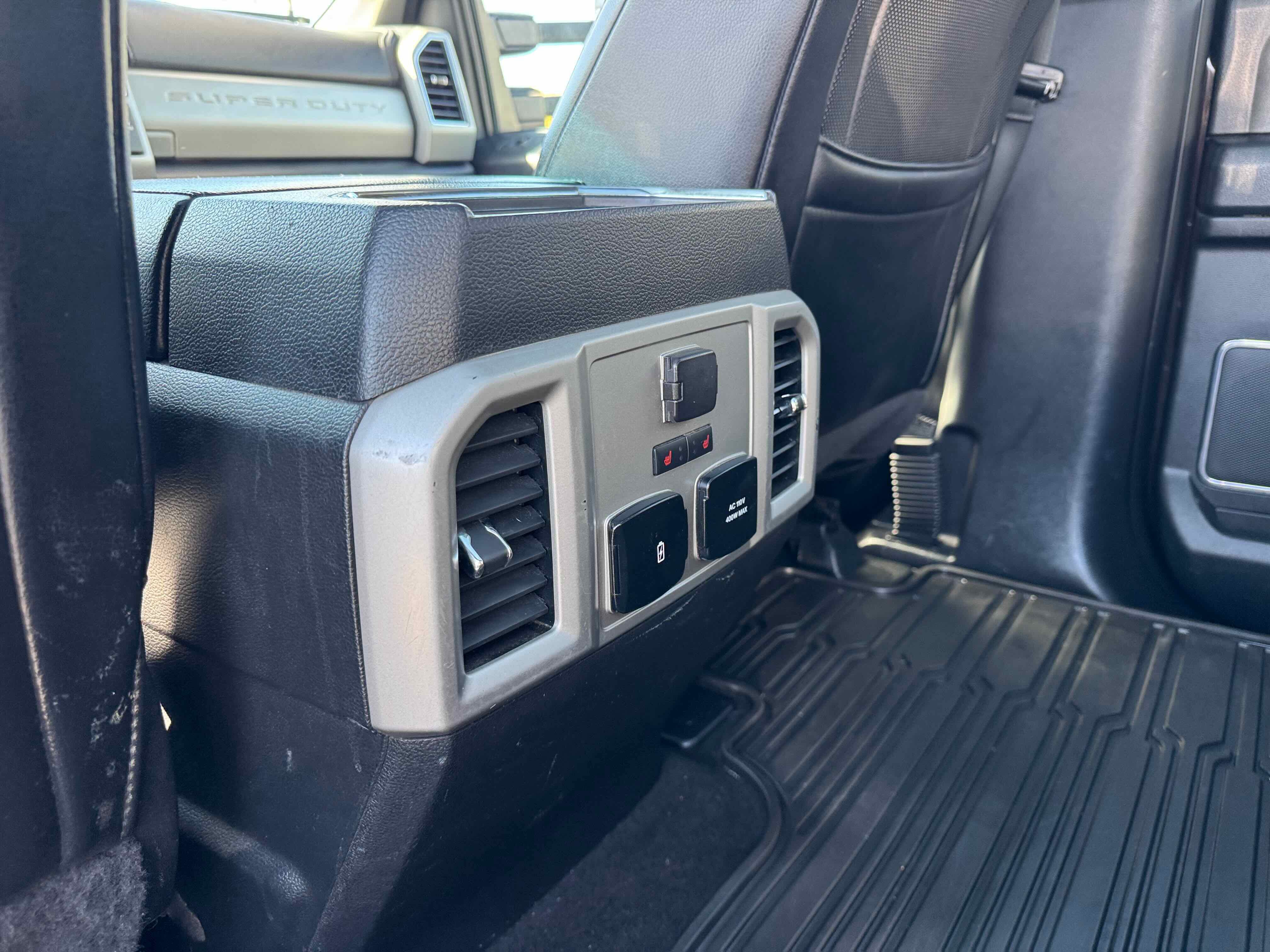 Certified 2019 Ford F350 Lariat image 30