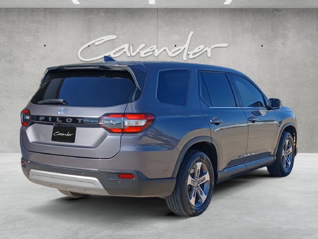 Used 2025 Honda Pilot EX-L image 17