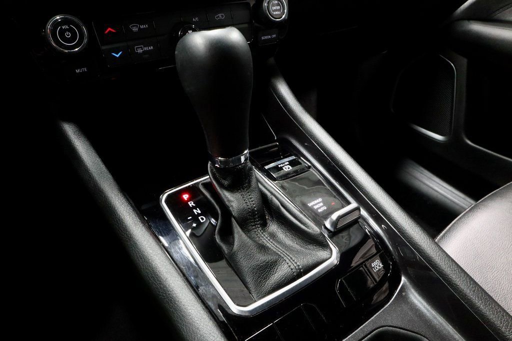 Used 2025 Jeep Compass Latitude image 31