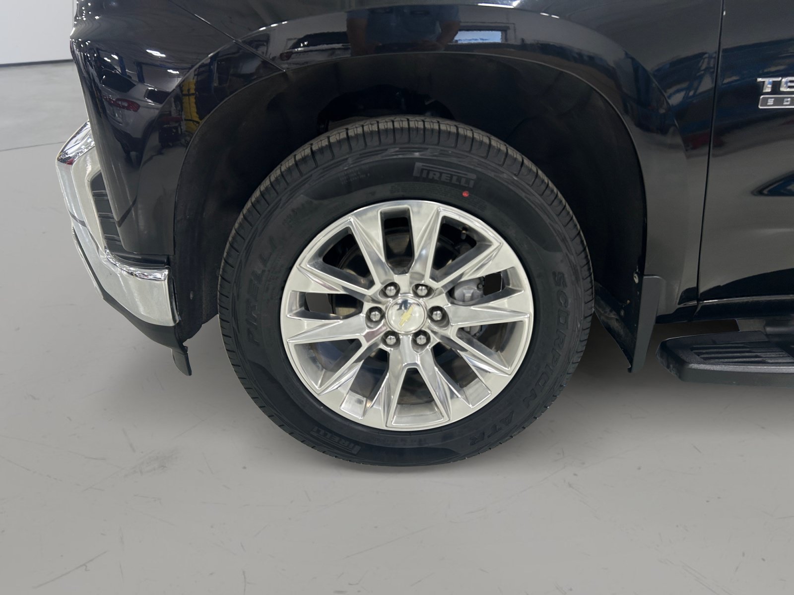 Used 2020 Chevrolet Silverado 1500 LTZ w/ LTZ Texas Edition RWD image 9