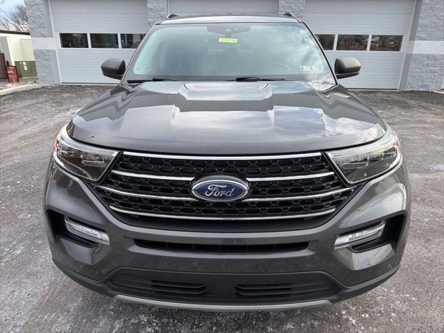 Certified 2020 Ford Explorer XLT w/ Equipment Group 202A image 9